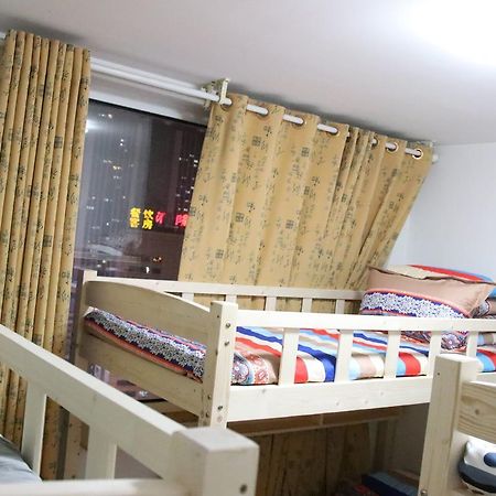 Yantai Music Theme Youth Hostel Екстер'єр фото